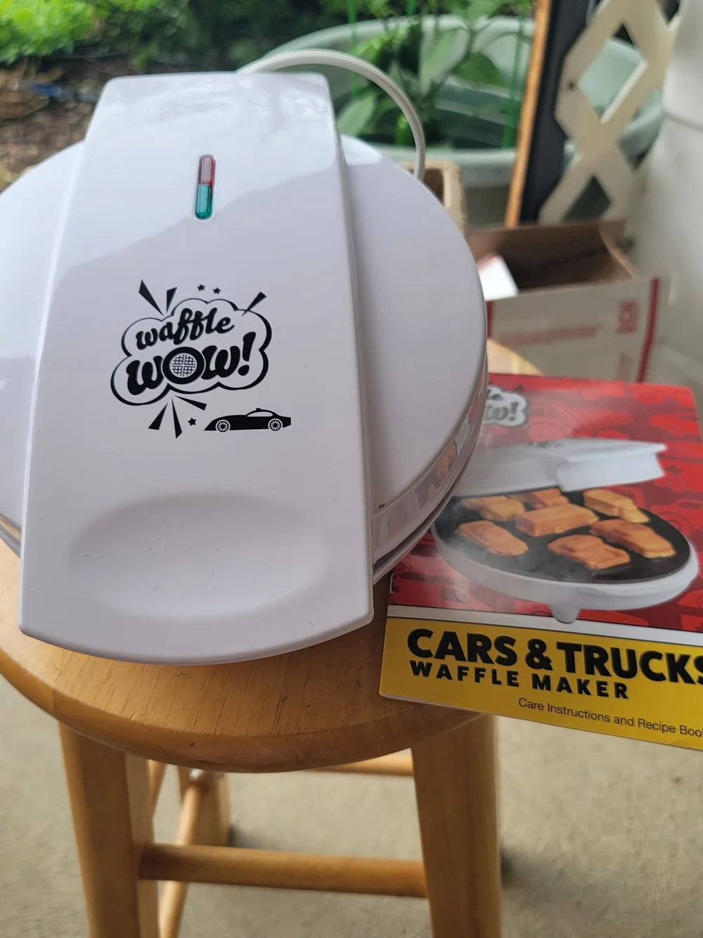 Never Used Waffle WOW Cars & Trucks 3-D Waffle Maker With Box.